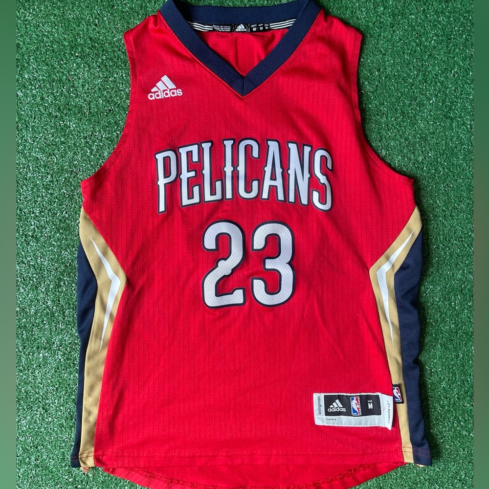 Anthony Davis New Orleans Pelicans jersey Kids size M
